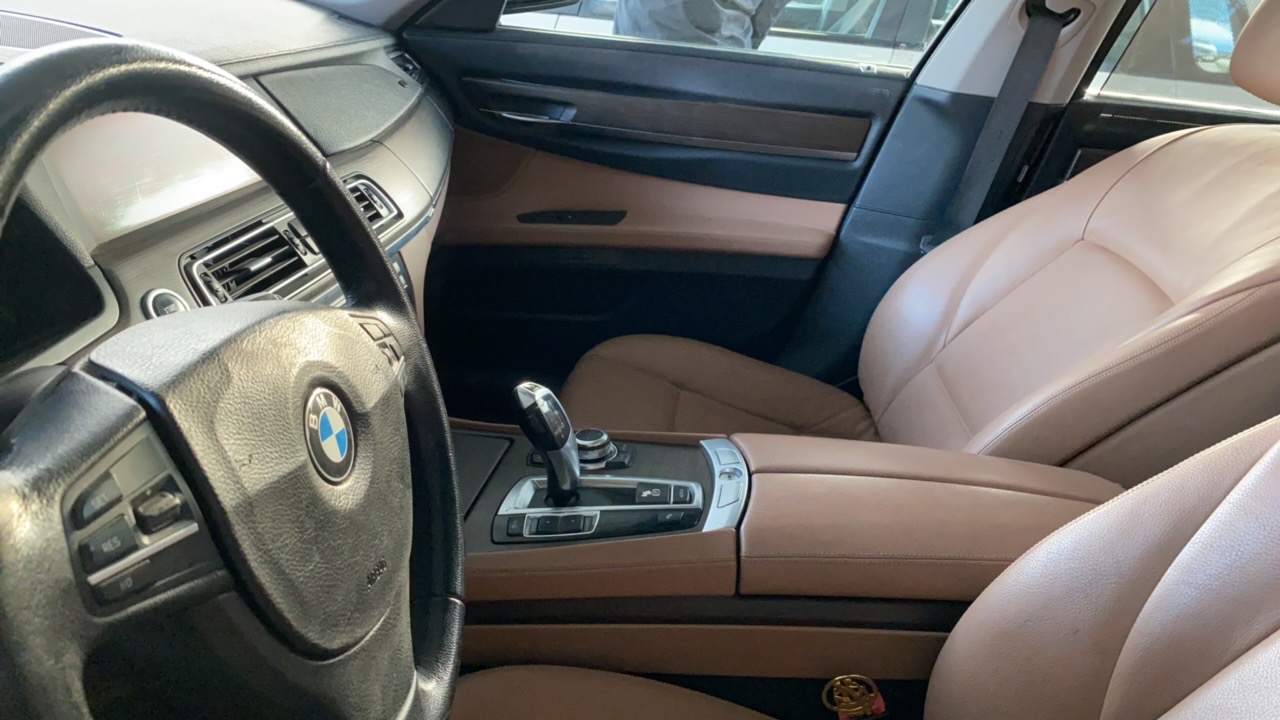 بي ام دبليو الفئة 7